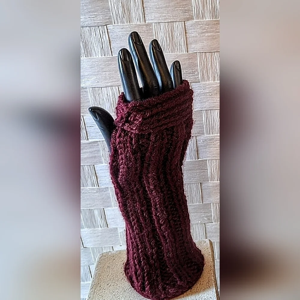 NWT Luxury Cashmere Blend Artisanal Fingerless Mittens